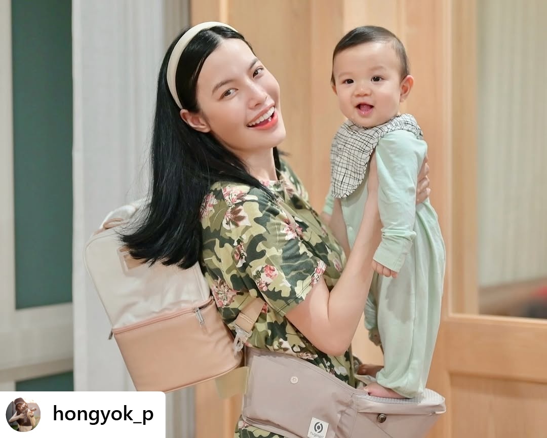 ATTITUDE MOM REVIEW : Snow Bag carries all the love from Mom